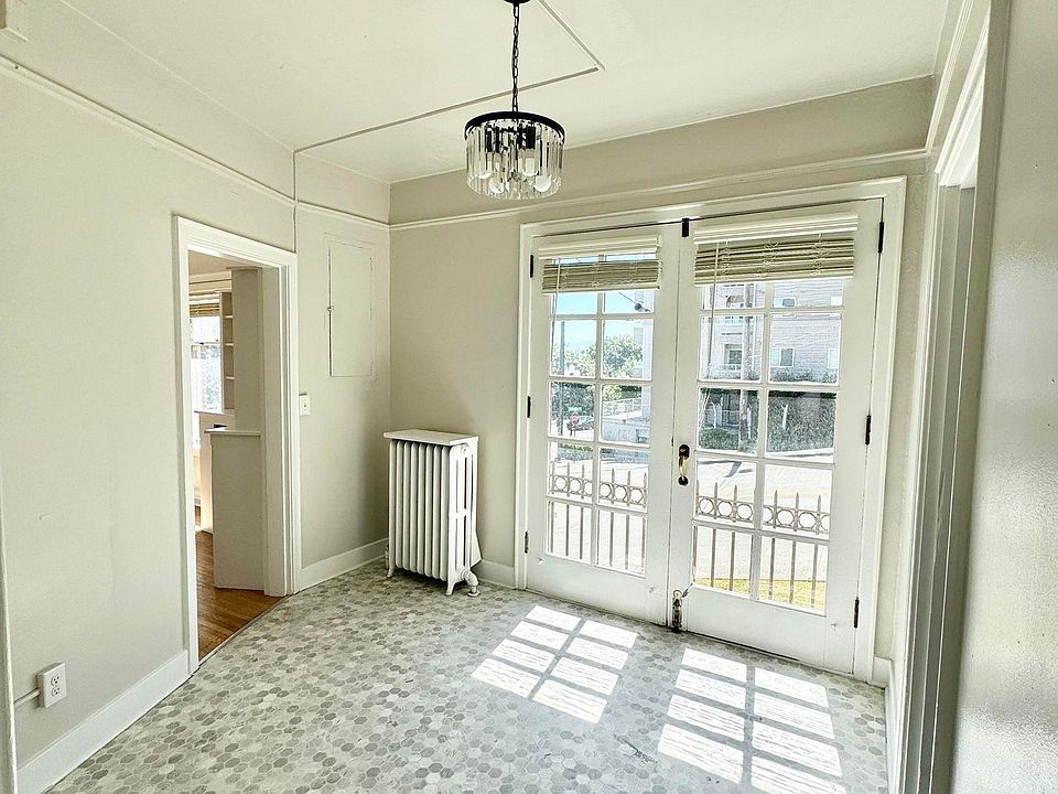2nd image of 1 N Broadway APT 9
