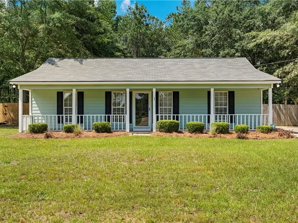 37 Shadowridge Ln, Phenix City, AL 36869