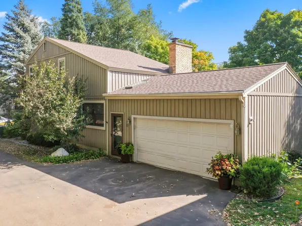 215 Elton Hills Dr NW APT 9, Rochester, MN 55901
