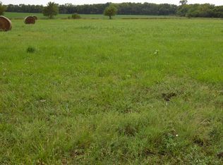 SW Sacramento Dr, Topeka, KS 66614