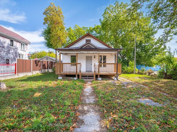 4754 1st Ave, Niagara Falls, ON L2E 4G7