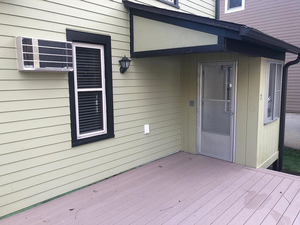 Private entry and deck.