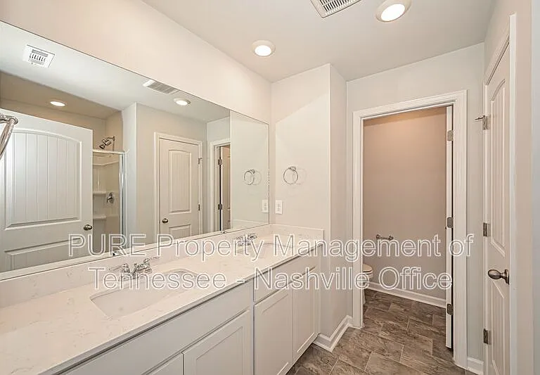 405 Augustine Dr — Photo 12