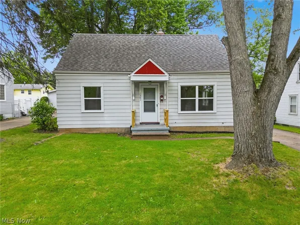 1381 Greenwood Ave, Akron, OH 44320