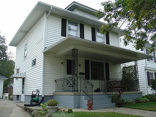 1629 Emerson Ave Photo 1