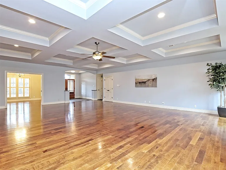 6605 Mesa Dr — Photo 8