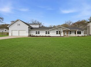 1234 Kiowa Dr W, Lake Kiowa, TX 76240