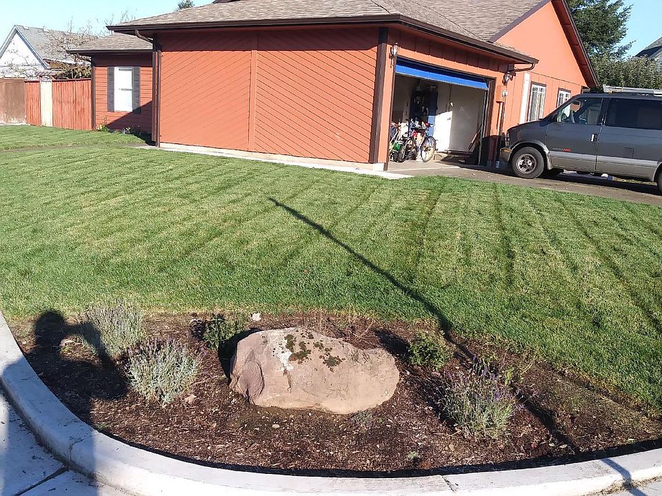 1st image of 1507 SE Briarwood Dr