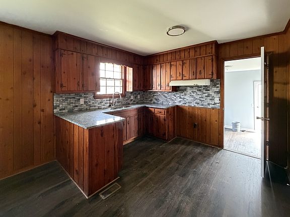 4th image of 17650 Dawson Springs Rd