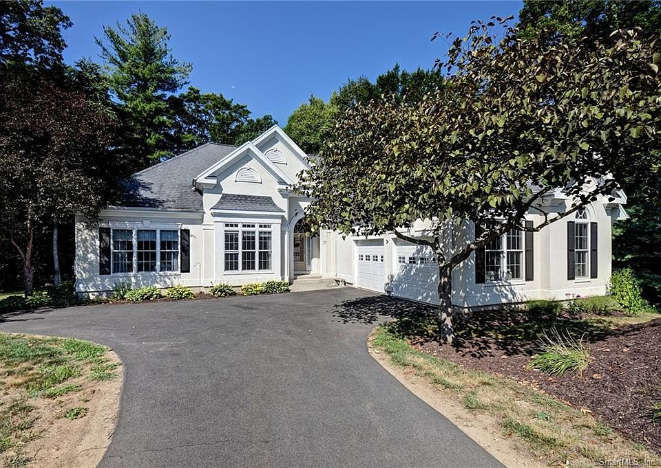 1st image of 17 Worthington Dr
