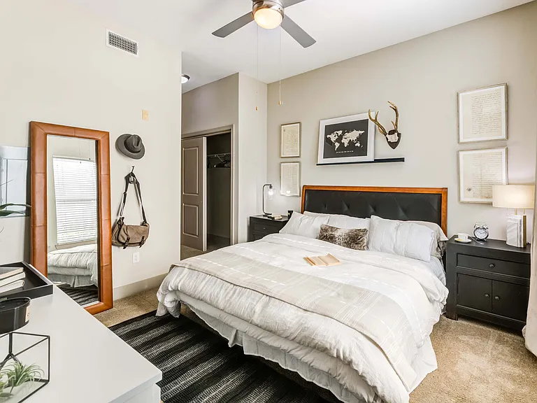 Lakeshore Lofts — Photo 13