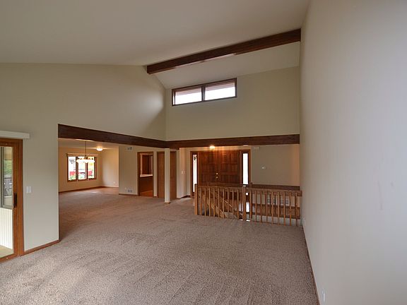 3rd image of 107 White Pine Ln