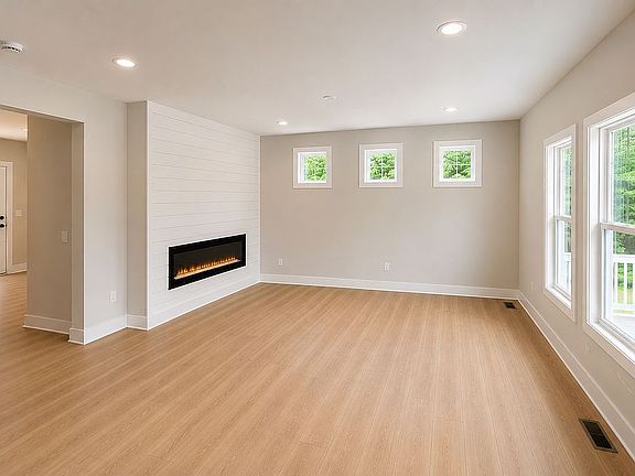 3rd image of 68 Laurel Trails Rd