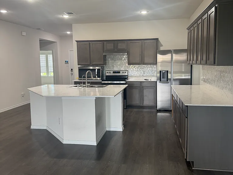 711 Cistern Way — Photo 6