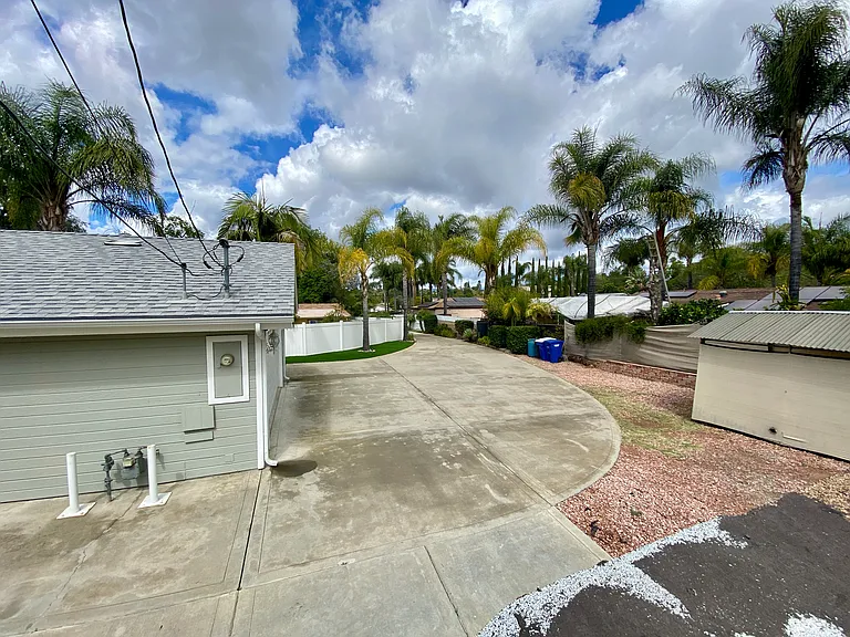757 N Stagecoach Ln N — Photo 28