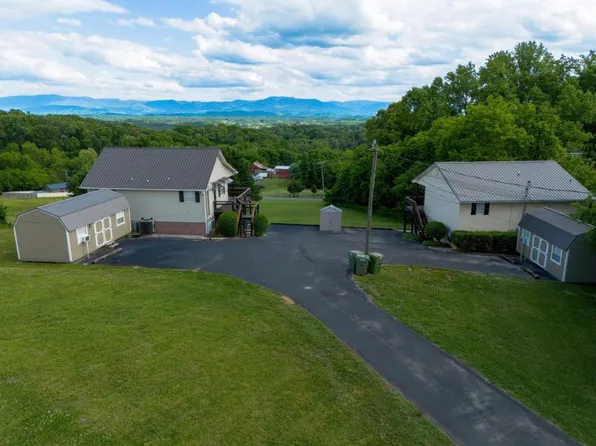 2708 Roberts Rd, Kodak, TN