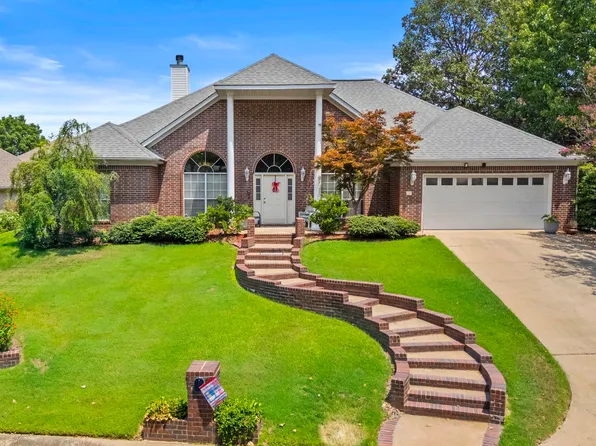19 Montvale Dr, Little Rock, AR 72212