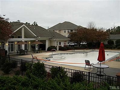 2nd image of 923 Providence Glen Dr