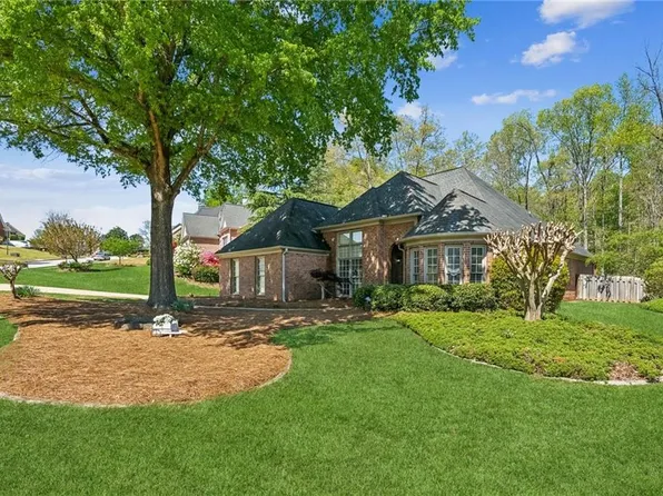 6382 Mountain Ridge Cir, Sugar Hill, GA 30518
