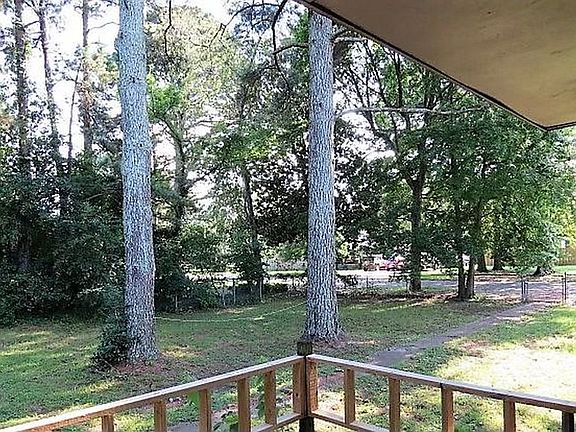 5th image of 2609 Windamere Ln