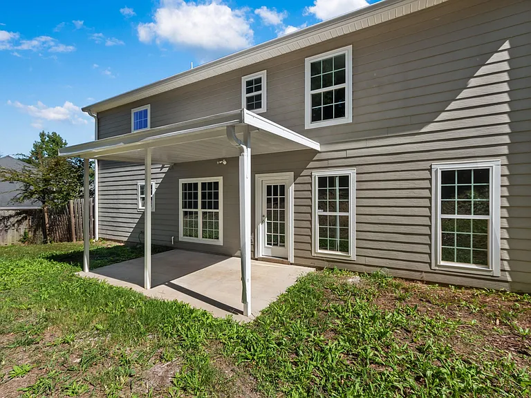609 Brighton Cir — Photo 36