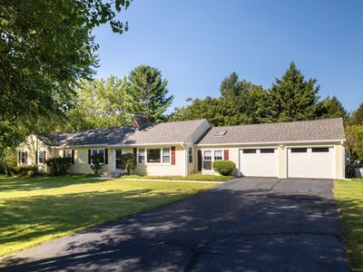 4 Ranch Rd, Woodbridge, CT, 06525