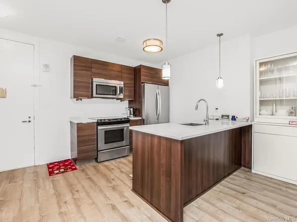 701 Ridge Hill Boulevard #11C, Yonkers, NY 10710