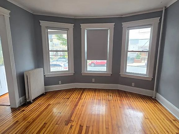 3rd image of 36 Dehart Pl #101