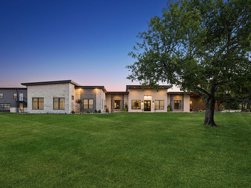 1st image of 2216 Virginia Ln