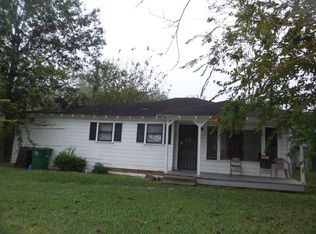 805 S Victory Dr, Houston, TX 77088
