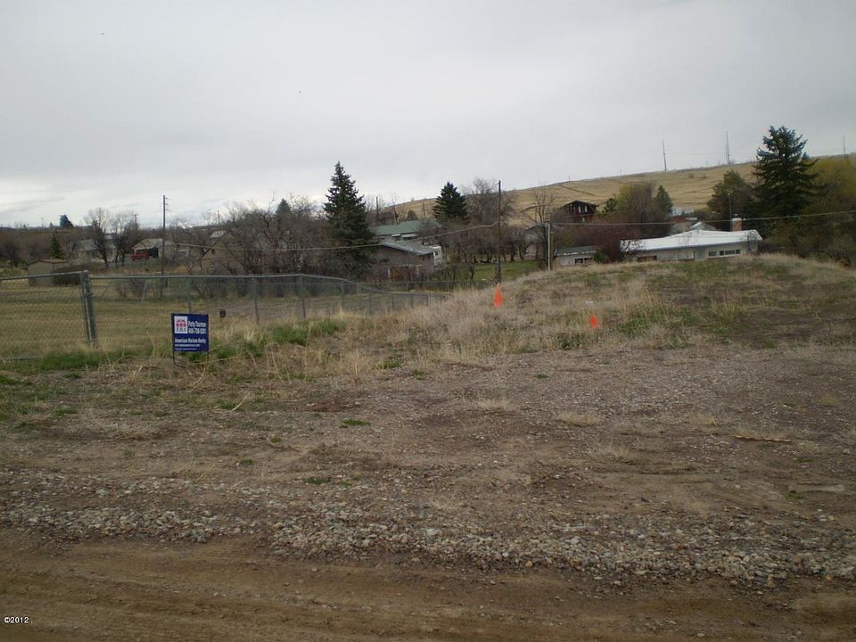 2nd image of 2201 3rd Ave S
