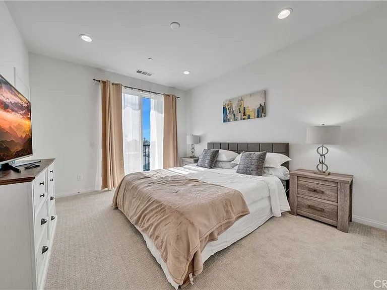 527 W Victor Ave — Photo 8