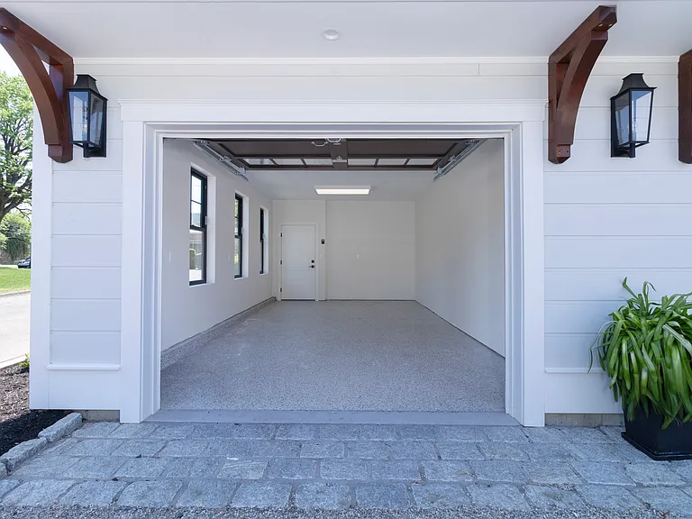 650 Main St #3 — Photo 10