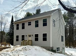 10 Conesca Rd, Raymond, ME 04071