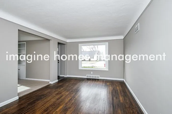 4143 W 210th St — Photo 3