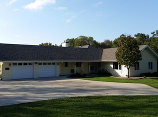 1301 River Vista Dr, Des Moines, IA 50315