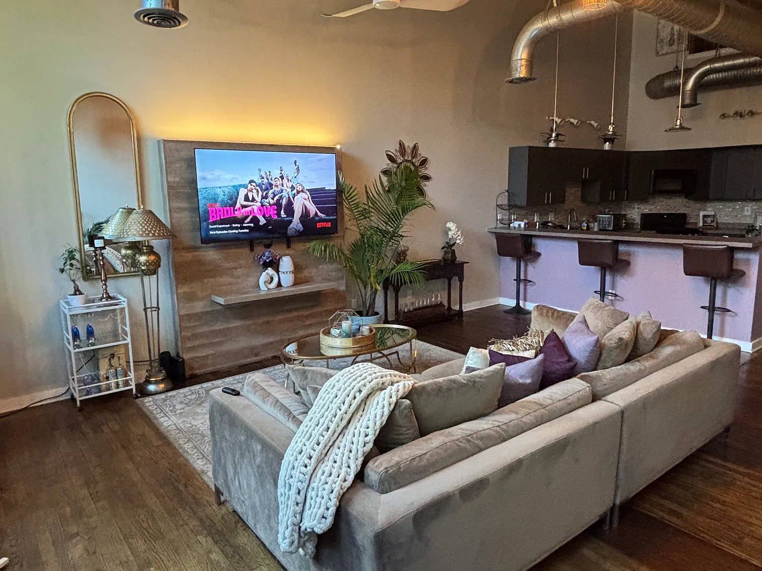 2 bed, 2260 sqft, $2,650 — Photo 2