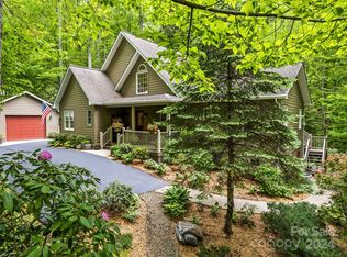 118 Streamside Dr, Waynesville, NC 28785