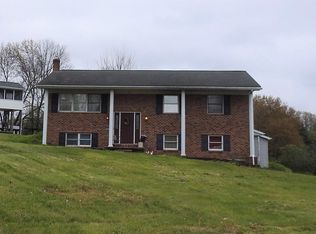 203 Midland Cir, Mount Joy, PA 17552
