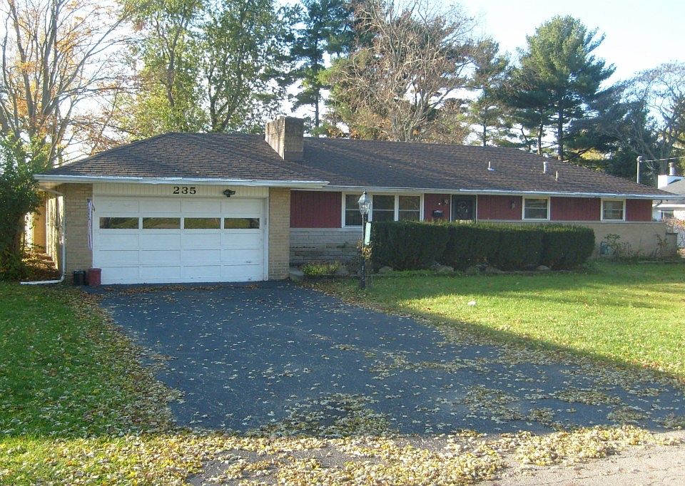 1st image of 235 Green Valley Dr