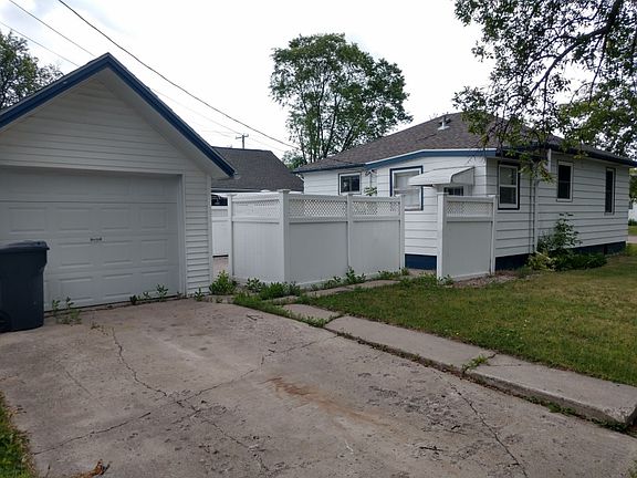 4th image of 24 2nd Ave NW