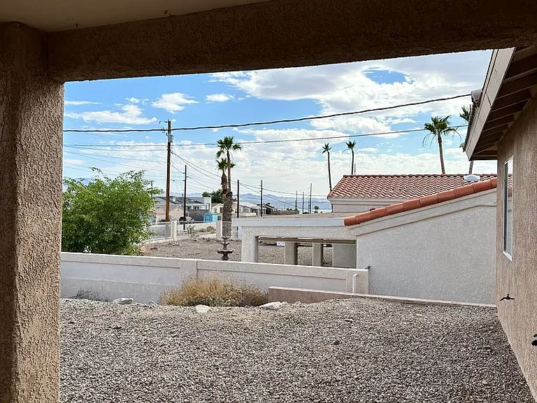 1514 Pebble Dr — Photo 16
