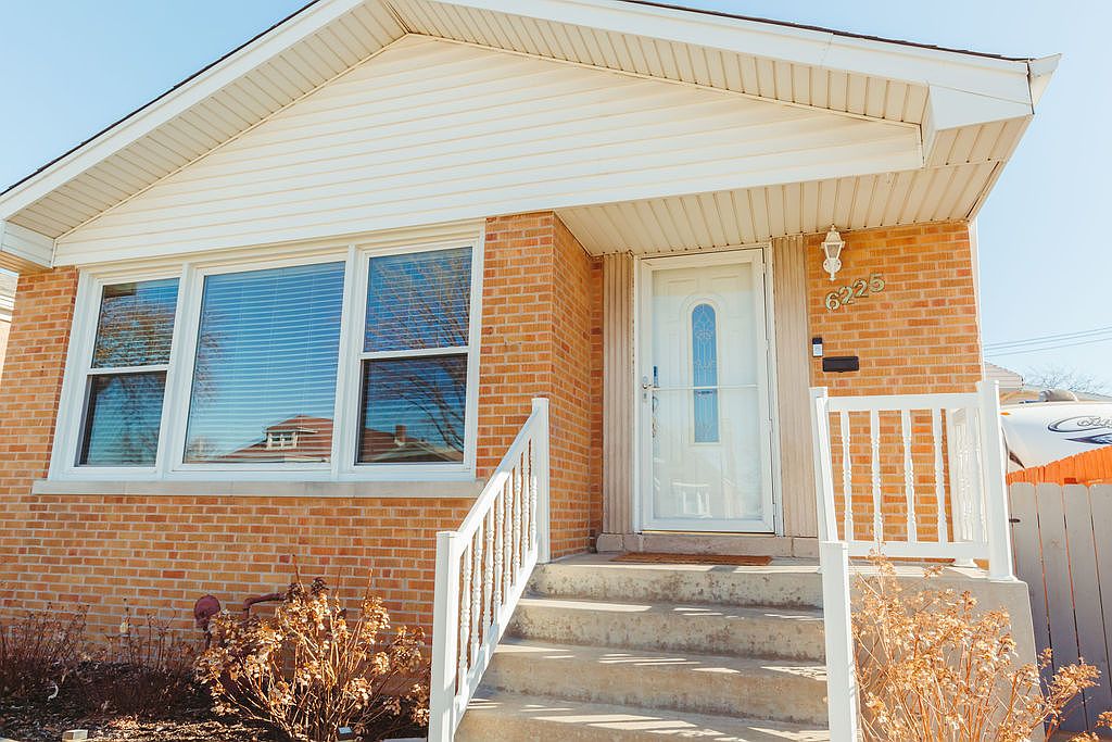 6225 S Moody Ave, Chicago, IL 60638 Zillow