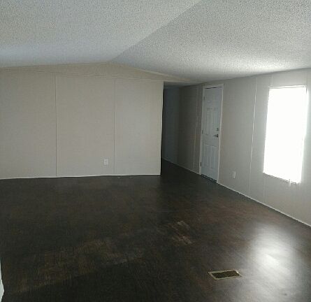 4th image of 702 S Clarkwood Rd Trailer 26