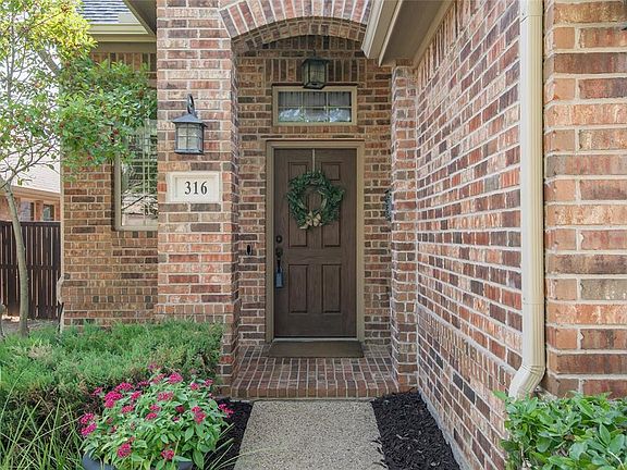 3rd image of 316 Eastland Dr
