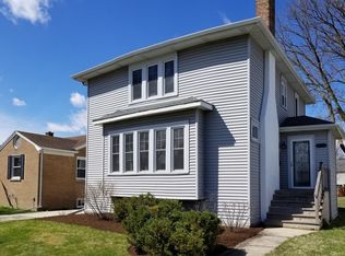 650 S Summit Ave, Villa Park, IL 60181