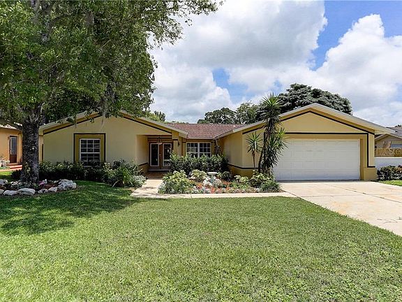 3rd image of 7806 Lakeside Woodlands Dr