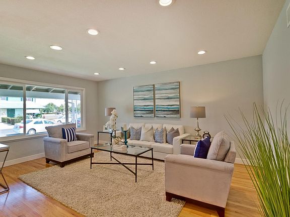 4th image of 6314 Honeysuckle Dr