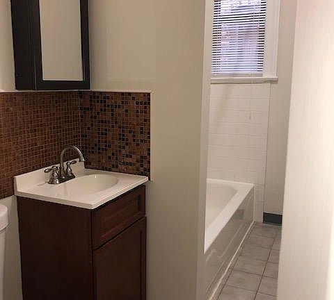5th image of 5 Laidlaw Ave APT 405