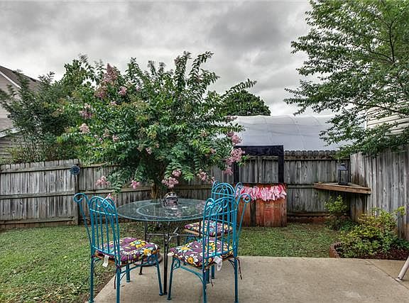 5th image of 716 William Howard Pl